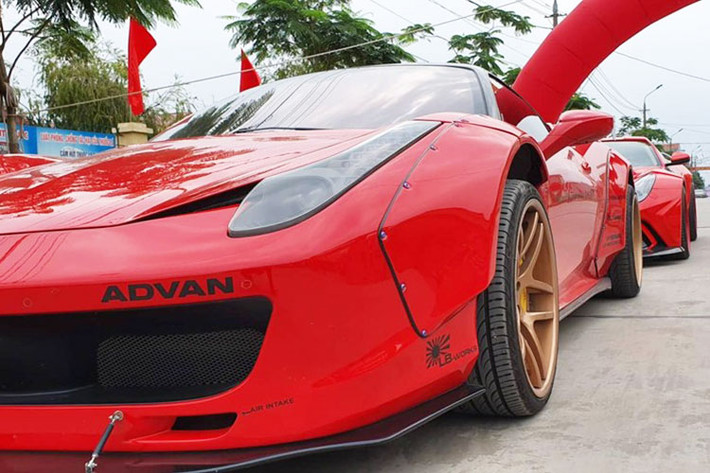 Ferrari F12 Berlinetta độ body kit Duke Dynamics sở hữu động cơ V12, dung tích 6.3 lít, sản sinh công suất tối đa 730 mã lực tại vòng tua máy 8.250 vòng/phút và mô-men xoắn cực đại 690 Nm. Động cơ kết hợp cùng hộp số ly hợp kép 7 cấp, nhờ đó, siêu xe Ferrari F12 Berlinetta độ body kit Duke Dynamics chỉ mất khoảng thời gian 3,1 giây để tăng tốc từ vị trí đứng yên lên 100 km/h trước khi đạt vận tốc tối đa 340 km/h.