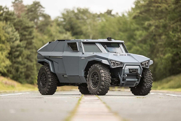 Trên thực tế, Scarabee là một ứng cử viên để thay thế đội xe thiết giáp cỡ nhẹ 725 của Pháp vào năm 2025. Giá xe Arquus Scarabee hiện vẫn chua được nhà sản xuất này công bố chính thức.