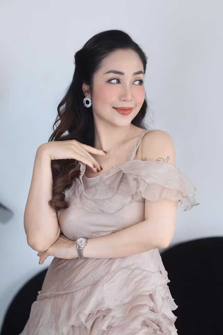 Mới đây, Ốc Thanh Vân rao bán căn nhà ở Melbourne (Australia) với giá 790.000 AUD (tương đương hơn 11 tỷ VNĐ). Ảnh: FB Ốc Thanh Vân