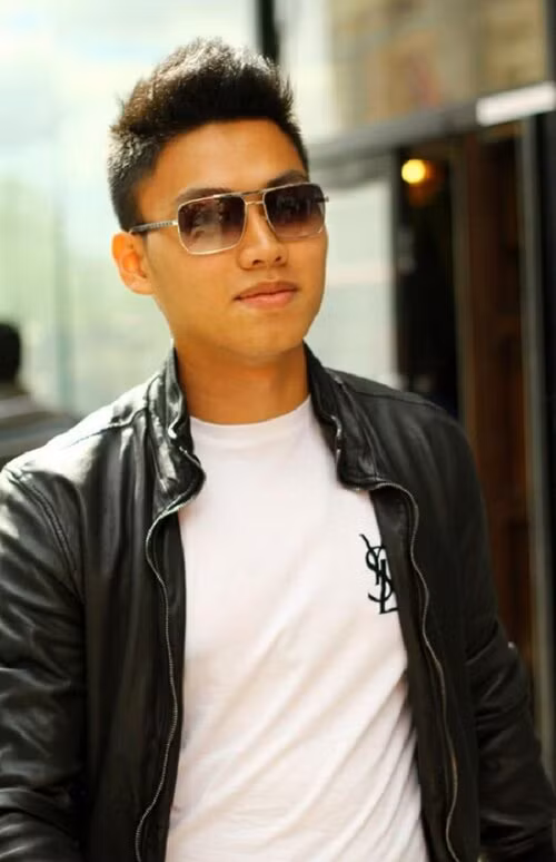 Tên tuổi Bảo Hưng gắn liền với việc sở hữu hàng loạt siêu xe và bộ sưu tập đồng hồ hiệu. Ảnh: FBNV.