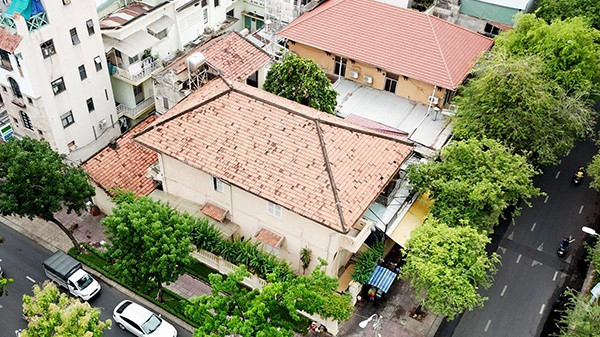 3 biệt thự cũ tại địa chỉ số 22; 24 và 26 Bà Huyện Thanh Quan (phường 6, quận 3, TP HCM) được UBND TP.HCM phân loại nhóm 1. Ảnh: Vietnamnet