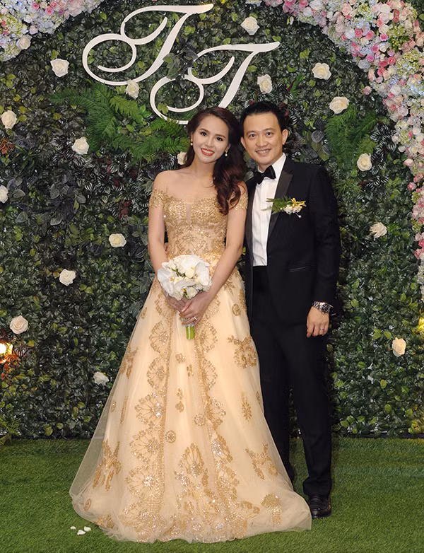 Bố mẹ doanh nhân Nguyễn Anh Tuấn (tức ông Nguyễn Phúc Thuần và bà Nguyễn Thị Phương) là người nắm cổ phần chính của Huy Cường. Ảnh: Pose.