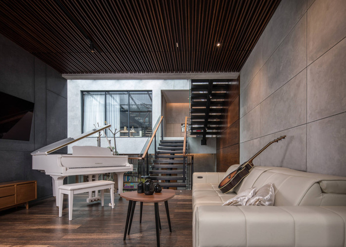 Thiết kế không vách ngăn giúp căn phòng được mở rộng hơn.