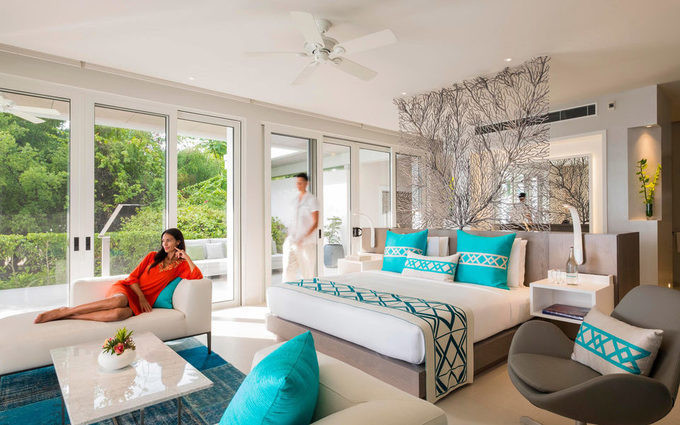 Ngoài ra, còn có 12 phòng trong vườn và một phòng suite cao cấp.