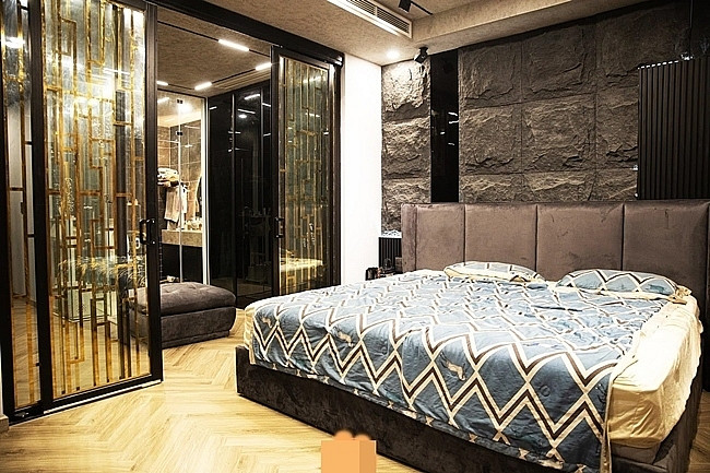 Phòng ngủ thoáng đãng khi được thiết kế mở với những không gian khác.