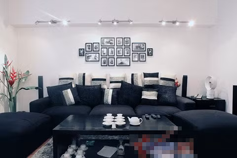 Không gian cũ bên trong căn hộ của ca sĩ Minh Quân. Nguồn ảnh: FBNV.