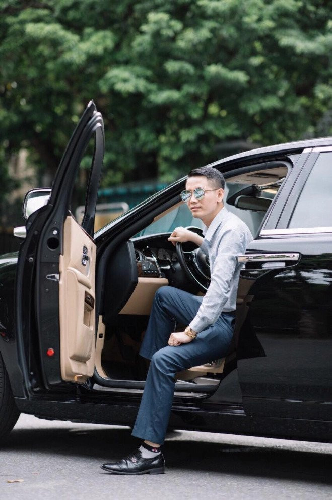 Ngoài thời gian bận rộn với công việc, doanh nhân Phạm Hữu Tuấn còn có một đam mê cháy bỏng dành cho các dòng xe hạng sang.