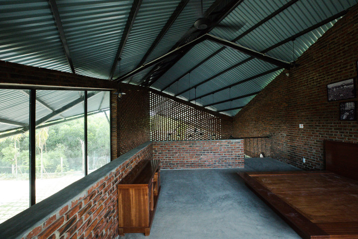 Diện tích tầng lửng được sử dụng làm phòng gia đình khi các con về thăm bố mẹ.