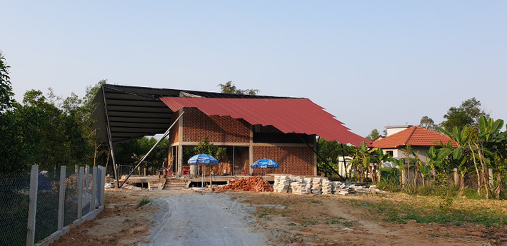 Vì thế, thiết kế Kite Village House được lấy cảm hứng từ những ngôi nhà cấp 4 ở vùng nông thôn.