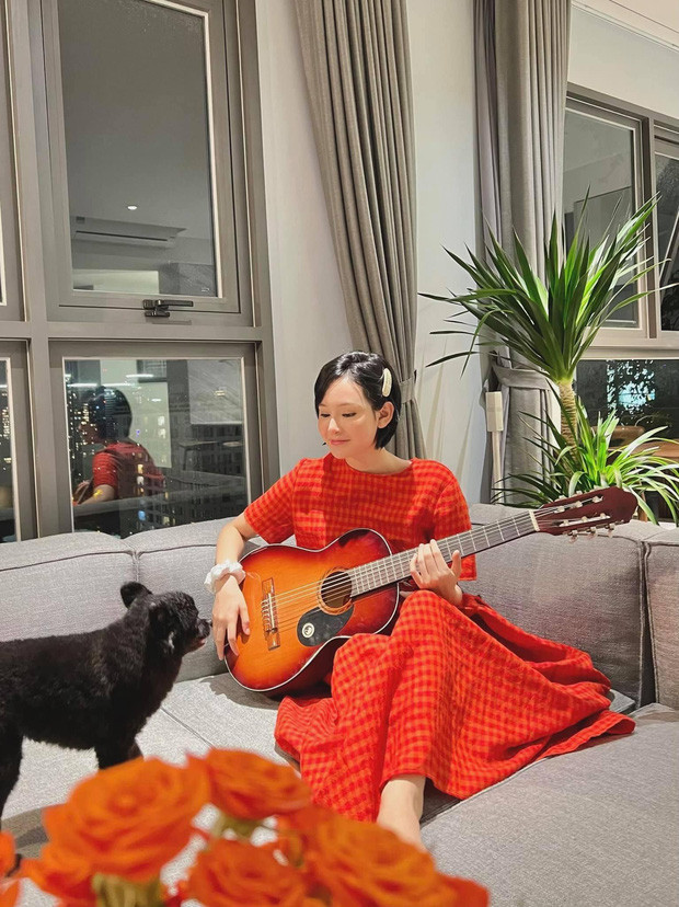 Căn hộ Hiền Hồ đang ở vô cùng rộng rãi, được trang trí theo phong cách hiện đại. Ảnh: FBNV