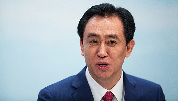  Ông Hứa Gia Ấn sở hữu khối tài sản trị giá 36,7 tỷ USD, đứng vị trí thứ 20 trong danh sách những người giàu nhất thế giới. Ảnh: Jiemian. 