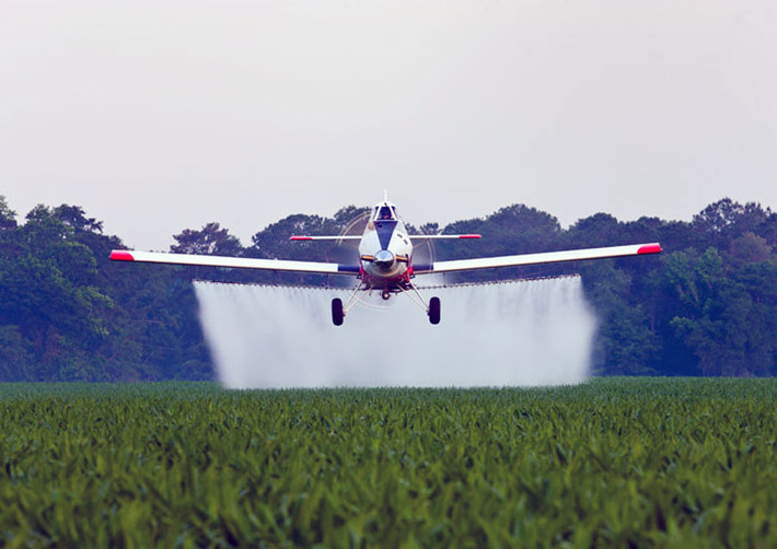 Với thể tích bình nhiên liệu 863 lít, Thrush 510P có thể hoạt động liên tục trong 5 tiếng. Ảnh: Aerocontact.