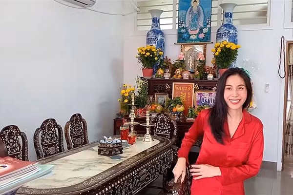 Năm 2011, Thủy Tiên thuê trọ ở TP HCM nhưng chi tới 5 tỷ đồng mua căn nhà mặt tiền tặng mẹ tại quê Kiên Giang. Ảnh: Khám phá.