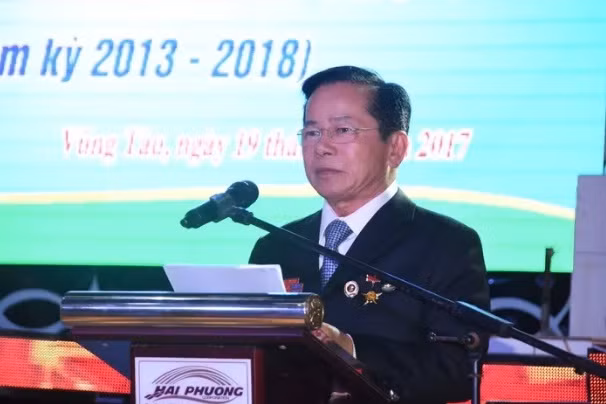 Việc nhiều, vợ chồng ông Kiểm thuê các nơi khác gia công cho mình. Khi đó, mỗi tháng vợ chồng ông kiếm được cả 10 lượng vàng, mà nhà phố ở Phan Đăng Lưu lúc đó chỉ đáng 10 lượng vàng. Ảnh: Vietnamfinance.