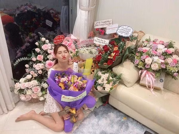 Thông qua những hình ảnh mới nhất, có thể thấy căn hộ của Ninh Dương Lan Ngọc khá rộng rãi và tiện nghi.