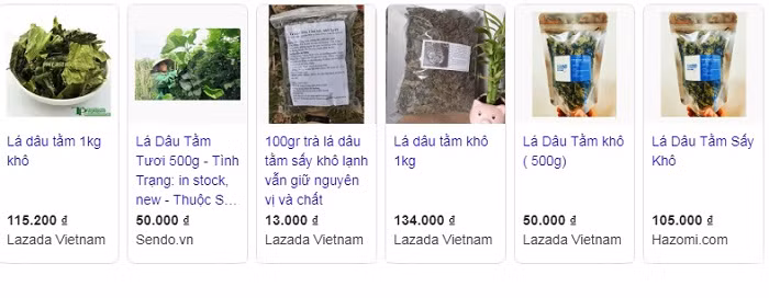 Ngoài than tổ ong, nhiều người chơi cá cảnh còn mua cả lá dâu khô để luộc cho cá, tép ăn bổ sung chất xơ. Trên các trang thương mại điện tử, lá dâu khô được bán nhiều, một túi 500g có giá 50.000 đồng.