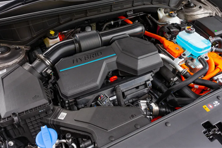 Đi kèm với đó động cơ sẽ là hộp số tự động 6 cấp, hứa hẹn mang lại khả năng vận hành mượt mà và tối ưu mức tiêu hao nhiên liệu.