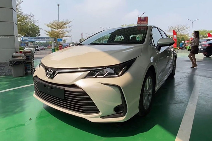 Thế hệ thứ 11, Toyota Corolla Altis đã bán ở Việt Nam từ năm 2014 và trải qua 2 lần nâng cấp sau 7 năm với không quá nhiều sự khác biệt. Chính vì thế, thế hệ của Toyota Corolla Altis 2022 mới đang rất được người dùng trong nước chờ đợi sẽ xuất hiện trong thời gian tới.