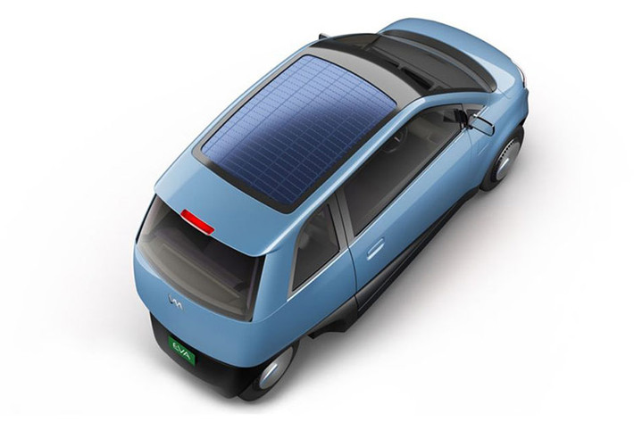 Vayve EVA 2025 chạy điện là một chiếc xe ba bánh, gồm hai bánh trước và một bánh sau, được thiết kế hướng đến nhóm khách hàng cần phương tiện nhỏ gọn, dễ dàng di chuyển trong không gian hạn chế nhưng vẫn thoải mái hơn so với xe máy. Đây được đánh giá là một giải pháp giao thông độc đáo và thú vị.