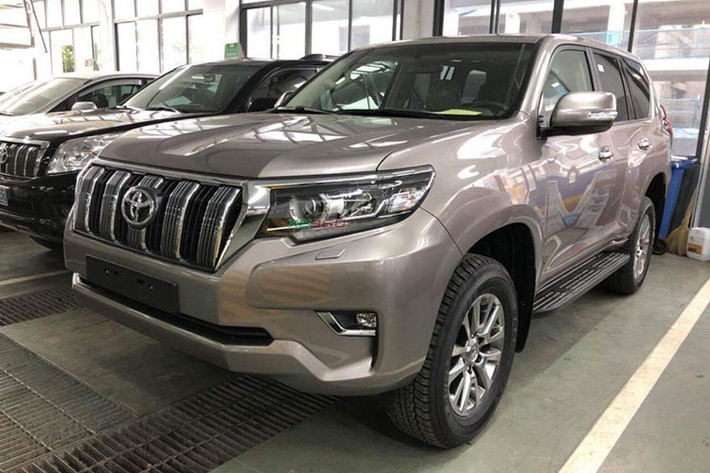 Mẫu xe SUV Toyota Land Prado đạt doanh số 51 xe được bán ra trong tháng 5/2021. Kết quả này cũng khiến Prado nằm trong xếp hạng 10 trong danh sách xe ế ẩm nhất thị trường. Cộng dồn 5 tháng đầu năm 2021, Prado bán được 231 xe.