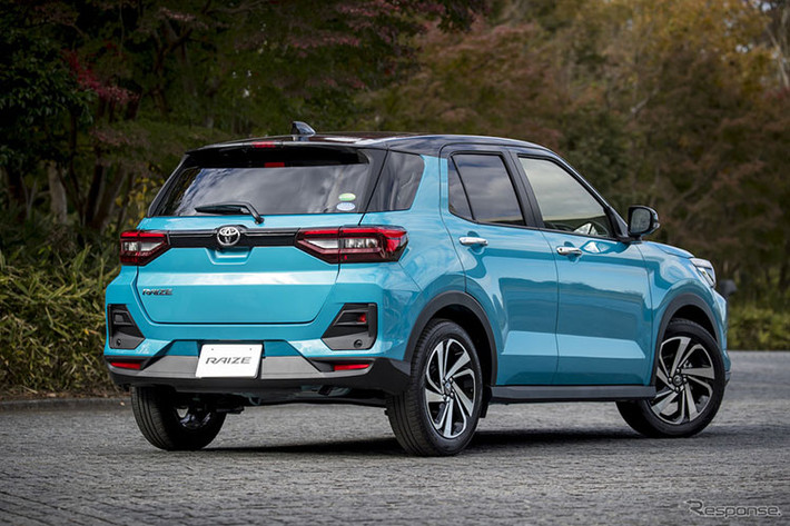 Ở dải tốc độ cao, xe sẽ phát huy khả năng tiết kiệm nhiên liệu. Raize 2021 được xem là mẫu xe đánh dấu cột mốc Toyota kết hợp cùng nhà sản xuất Daihatsu. Qua đó, xe sẽ được trang bị hộp số D-CVT. Ngoài ra, mẫu xe này cũng có tùy chọn số sàn 6 cấp.