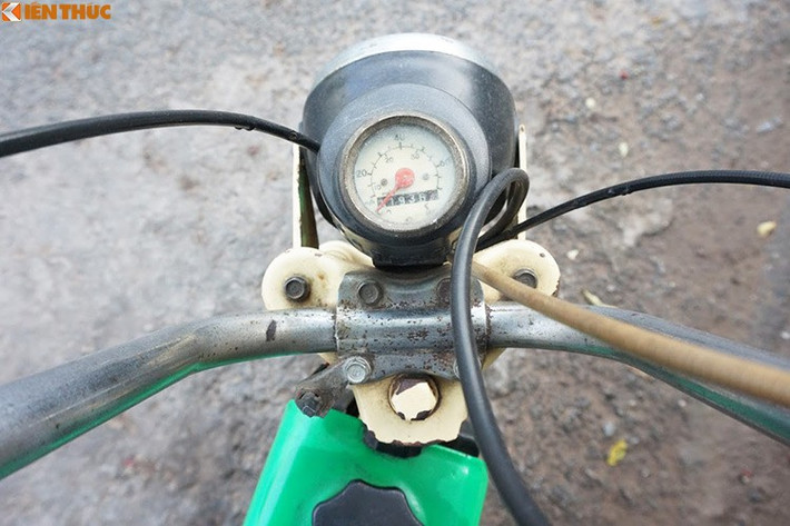 Cũng theo nhiều người từng sở hữu mẫu xe này cho hay - vào thời điểm những năm 80, ngày ấy đi lao động xuất khẩu cũng phải chọn lý lịch khắt khe lắm mới được, nhất lại là đi xuất khẩu lao động tại Tiệp, chính vì vậy nên những người sở hữu Babetta càng thêm vẻ kiêu hãnh.