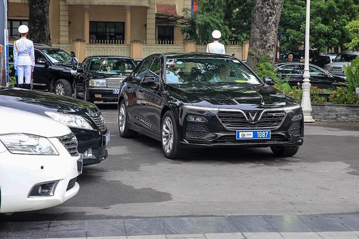 Trước khi dàn xe sedan VinFast Lux A 2.0 được đưa vào sử dụng Hội nghị cấp cao ASEAN lần thứ 36, vào năm 2018 Chính phủ cũng đã lựa chọn 55 chiếc Audi để phục vụ một hội nghị khác là Diễn đàn Kinh tế Thế giới về ASEAN (WEF ASEAN), được biết sau đó những chiếc xe này cũng đã được thương hiệu ôtô Đức bán lại với giá tốt cho người dùng.