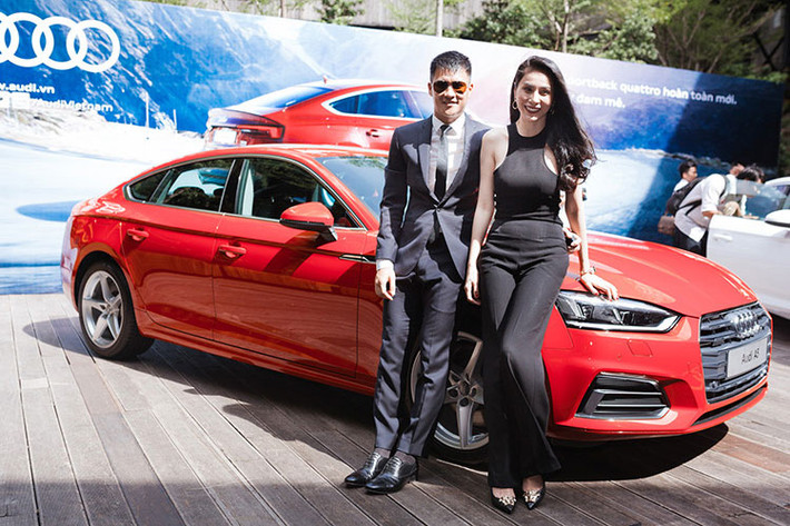 Trong số này, Audi A5 Sportback chắc chắn là mẫu xe sang Audi của Thủy Tiên - Công Vinh được di chuyển nhiều nhất với vai trò là đại sứ. Dòng xe Audi A5 Sportback có giá bán chính hãng lên đến 2,5 tỷ đồng và chi phí lăn bánh sẽ khoảng 2,78 tỷ đồng.