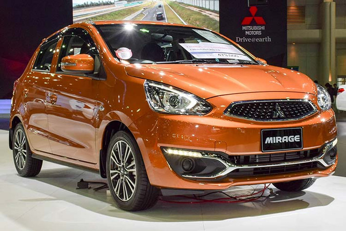 Do Suzuki Ciaz hết hàng, không có doanh số nên Mitsubishi Mirage đã chiếm một chỗ trong bảng xếp hạng các mẫu xe ôtô bán ế nhất toàn thị trường Việt trong tháng 12/2019 với 61 xe. Cộng tổng 12 tháng của năm 2019 đã có 773 xe Mirage mới được đăng ký biển số và lăn bánh trên đường.