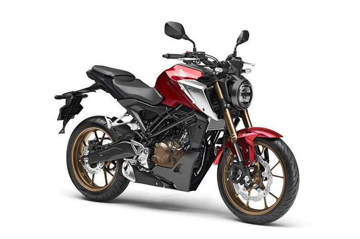 Nếu nói về những thông số cơ bản, Honda CB125R thế hệ mới cũng có các đặc điểm gần tương tự với mẫu xe Honda CB150R đang được bán tại Việt Nam cả về kích thước, trang bị cũng như thiết kế tổng thể.