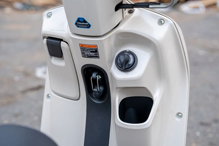 Về kích thước, Fazzio 2025 có thông số chiều dài x rộng x cao tương ứng là 1.820 x 685 x 1.125 mm, trục cơ sở dài 1.280 mm. Các thông số này khá tương đồng với Yamaha Grande – mẫu xe ga đang được phân phối chính hãng tại Việt Nam.