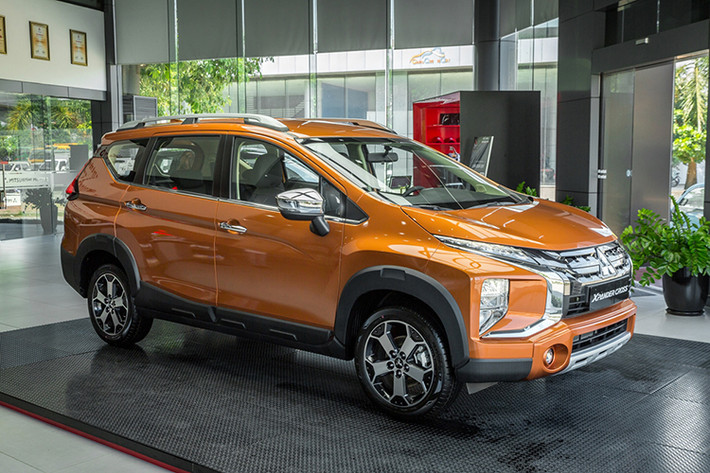 MMV vừa chính thức giới thiệu mẫu xe Mitsubishi XPANDER CROSS 2020 mới. Sản phẩm mới này hứa hẹn sẽ mang đến những trải nghiệm hoàn toàn mới lạ, thú vị dành cho khách hàng thông qua sự giao hòa giữa phong cách SUV hiện đại kết hợp cùng các tiện ích thiết thực, tinh tế của MPV đa dụng.