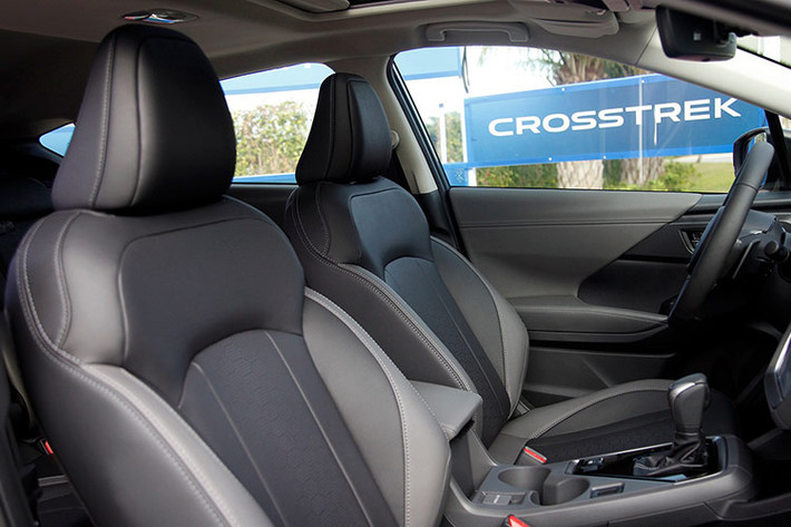 Tuy nhiên cách âm môi trưởng và khung gầm của Subaru Crosstrek khá tốt, dù xe được trang bị mâm hợp kim 18 inch. Động cơ của xe phải lên tới vòng tua 4.000 vòng/phút, thì tiếng máy mới vọng vào khoang cabin và ngoài ra, độ rung của động cơ rất nhỏ, không gây tác động tới chân ga.
