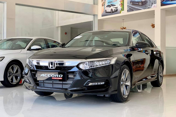 Vị trí thứ 5 thuộc về mẫu xe sedan cỡ D - Honda Accord với 8 xe bán ra, tăng 1 xe so với thành tích của tháng liền trước. Accord là xe ế nhất của Honda Việt Nam. Năm 2023, doanh số của mẫu sedan cỡ D này chỉ đạt 58 xe.