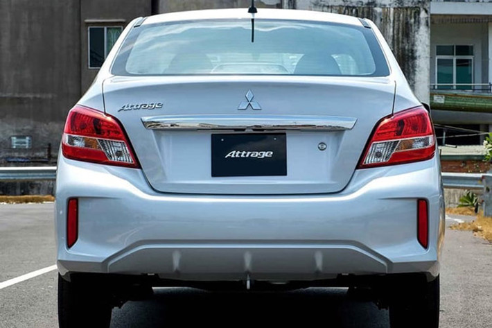 Song, có lẽ nhờ vào yếu tố thương hiệu, mức giá rẻ nhất phân khúc (từ 380 triệu đồng) cùng không gian rộng rãi và khả năng tiết kiệm nhiên liệu tốt nên kết quả bán xe Attrage vẫn khá ổn định, đạt 1.571 chiếc trong 8 tháng của năm 2024.