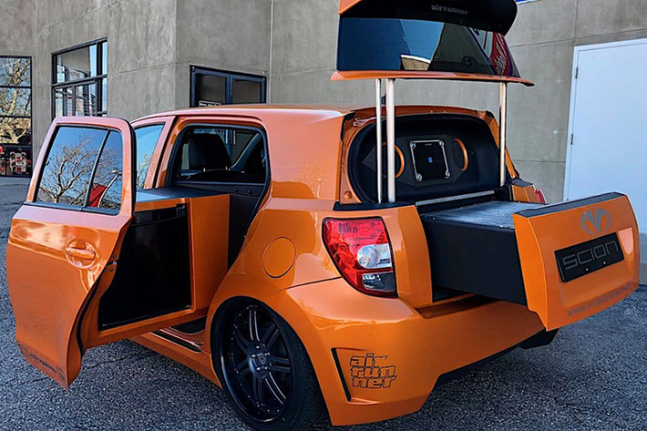 Khi Toyota tự đa dạng hóa các sản phẩm của mình hơn, công ty cho biết rằng họ không cần đến một tên thương hiệu đặc thù dành cho người mua trẻ tuổi nữa, và quyết định đóng cửa Scion. Nhà sản xuất xe Nhật Bản đã làm thế trước khi Scion thực sự có thể tạo nên một chỗ đứng vững vàng. Do vậy, bất chấp những đặc điểm thú vị của Scion, người ta sẽ không có nhiều chuyện để nói và để nhớ về một cái tên chết yểu.