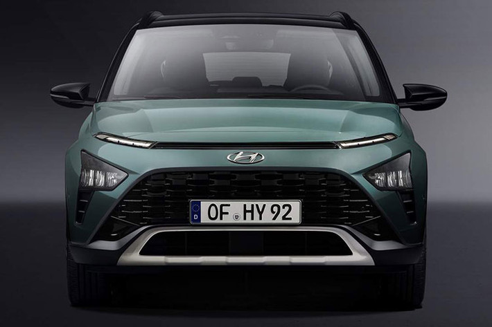 Những trang bị cho mẫu SUV cỡ B Hyundai Bayon 2021 bản Pure lại có những trang bị an toàn khá hiện đại như cảnh báo chuyển làn đường, phanh khẩn cấp tự động, phát hiện người đi bộ/xe đạp, hỗ trợ đèn pha và hệ thống kiểm soát hành trình.
