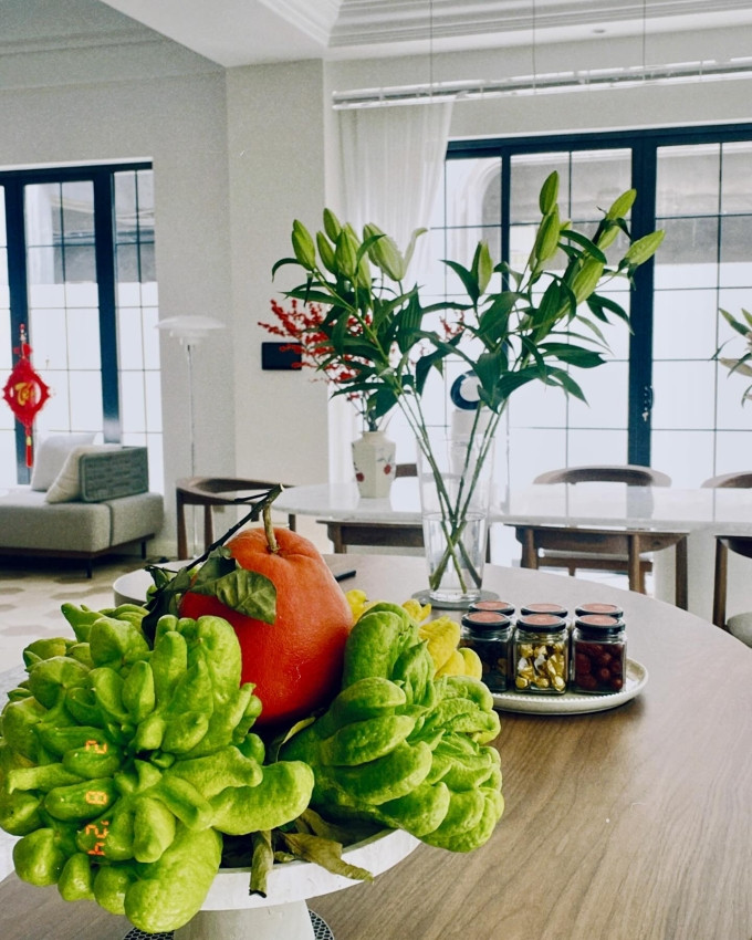 Từng chi tiết nhỏ thể hiện sự khéo léo của nữ diễn viên. Ảnh: FBNV