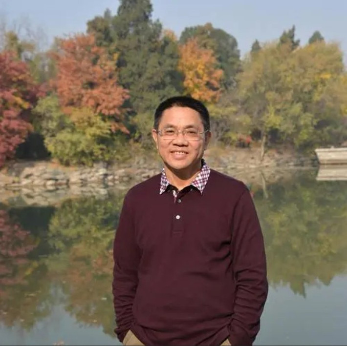  Doanh nhân Chen Sheng là người sáng lập và là Chủ tịch Hội đồng Quản trị Công ty đồ uống Tiandi No1 Beverage Inc tại Trung Quốc. Ảnh: Weibo