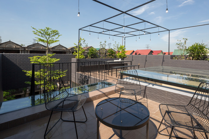 Cùng với việc xuống cấp nghiêm trọng, nhóm thiết kế nhà phải đảm bảo vừa an toàn đồng thời tạo tính thẩm mỹ cho công trình.