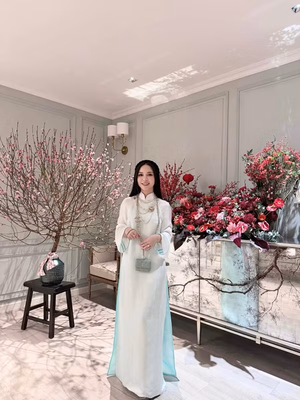 Thời gian gần đây, nữ CEO, beauty blogger Hannah Olala là cái tên quen thuộc được nhiều người quan tâm. Hannah Olala còn được mệnh danh là “chiến thần livestream” của giới mê mỹ phẩm, làm đẹp. Ảnh: FB HannahOlala