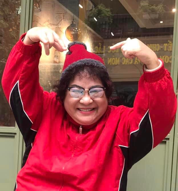 Dù đang gặp chấn thương song nữ nghệ sĩ vẫn giữ năng lượng lạc quan. Ở tuổi nghỉ hưu, nghệ sĩ Minh Vượng có nhiều thời gian dành cho bản thân, vào bếp nấu những món ăn yêu thích. Ảnh: FB Nguyễn Minh Vượng