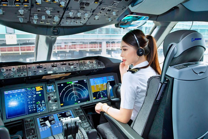 Thuộc thế hệ GenZ, Trang Nhung sở hữu vóc dáng mảnh khảnh ngoại hình xinh đẹp nhưng ẩn bên trong mình là một tinh thần thép và tính cách mạnh mẽ.