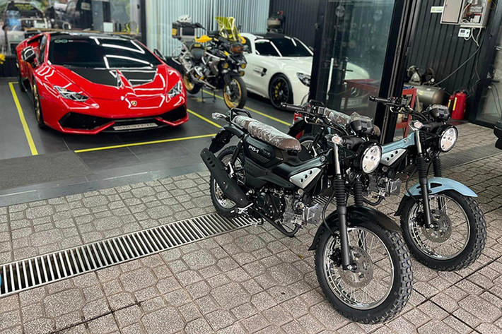 Giống như ông xã, Đàm Thu Trang yêu thích xế hộp, motor và mạnh tay chi tiền tỷ trong những lần sắm đồ và mua quà tặng chồng.