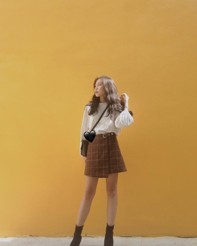 Trong các buổi luyện tập, thi đấu trong nước của Danh Trung, cô nàng thường đến sân vận động cổ vũ bạn trai.