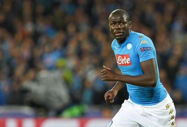 MU đang ráo riết săn đón một trung vệ Kalidou Koulibaly nhưng mới đây HLV Carlo Ancelotti đã mang đến tin buồn tới khi cho biết cầu thủ này không phải để bán.