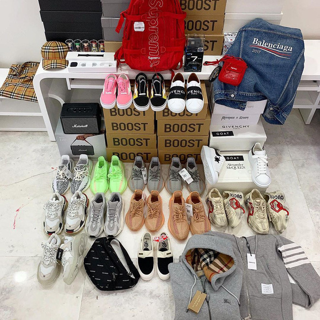 Nhìn lướt qua bộ sưu tầm của Tâm Nguyễn ai cũng biết anh chàng không phải dạng vừa khi khoe vô vàn những món đồ hiệu.