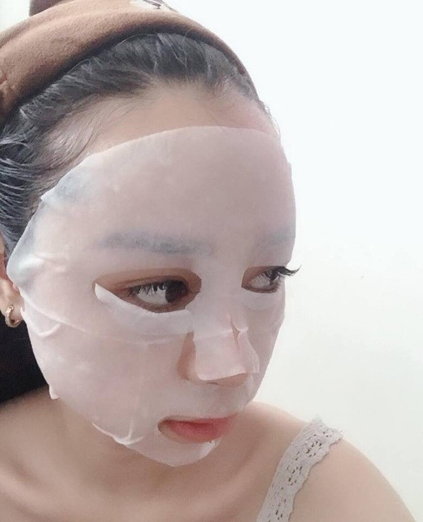 Có thể kể sơ sơ một số nỗi khổ mà các cô nàng trán dô gặp phải như chưa thấy người đã thấy trán, để kiểu tóc gì cũng thấy vô lý đùng đùng rồi thì trời nóng cũng phải để mái không dám vén lên sợ người ta thấy cái trán cao quá đáng.