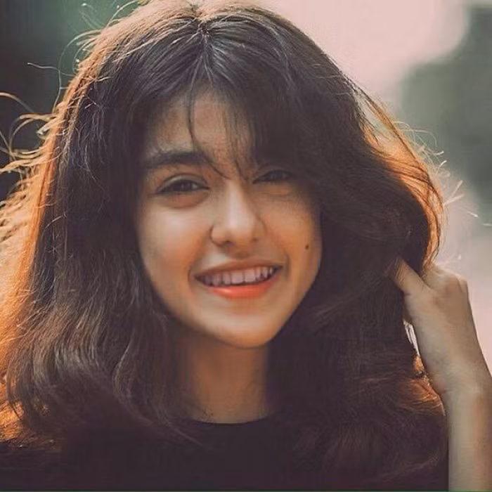 Cao 1,64 m và có thân hình cân đối, Thúy Anh được nhiều cửa hàng thời trang mời làm mẫu ảnh. Ngoài ra, cô còn rất thích ca hát.