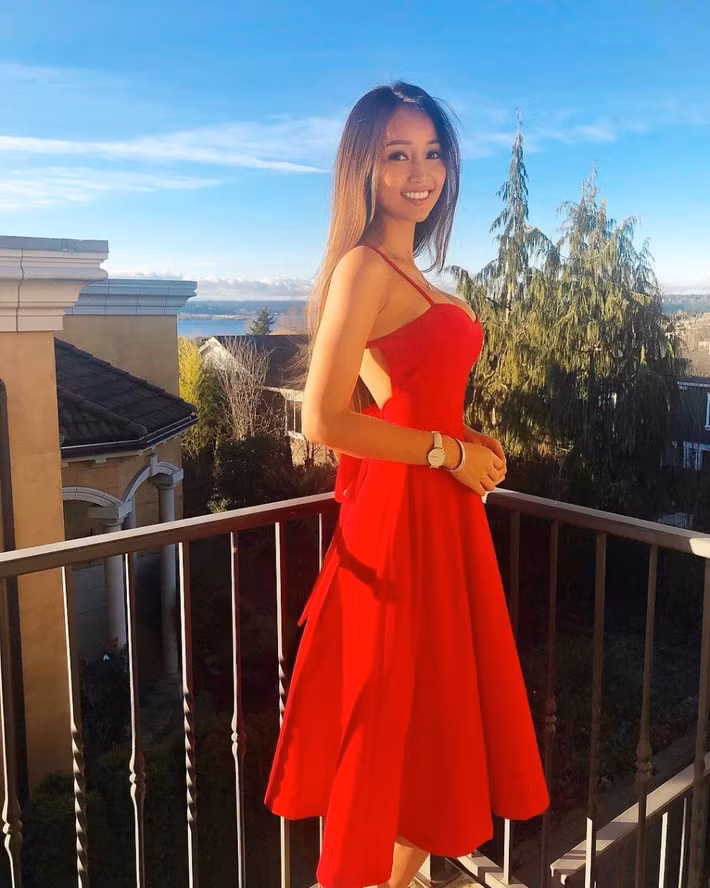 Công việc của Miah là giúp những người gặp vấn đề về ngôn ngữ, như bị cản trở khả năng ngôn ngữ, nói lắp, nói nhịu…